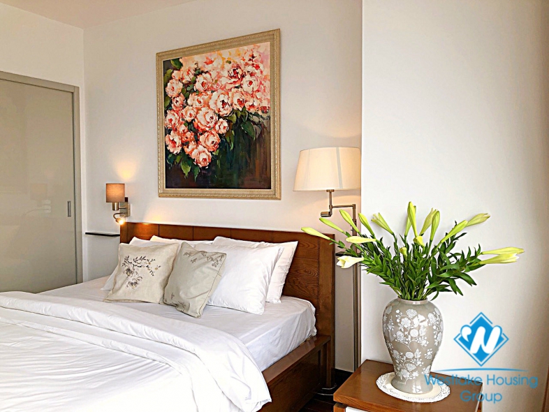 Beautiful bright 3-bedroom apartment in Royal City
